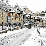 Valle De Izas 3*
