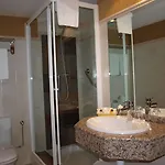 Valle De Izas Hotel