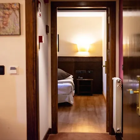 Hotel Valle De Izas 3*