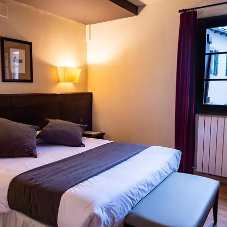 Valle De Izas 3*
