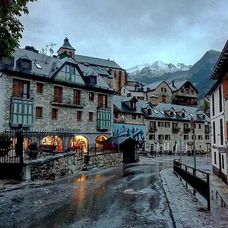Valle De Izas Szálloda Sallent de Gállego