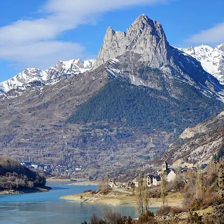 Hotel Valle De Izas