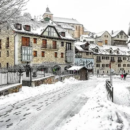 Valle De Izas 3*