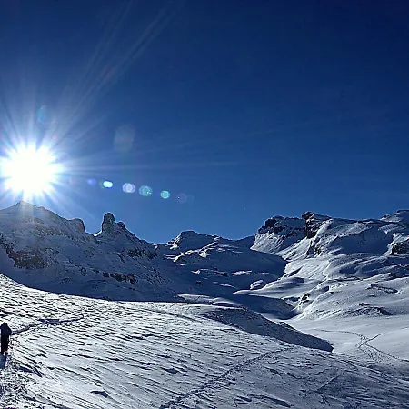 Valle De Izas 3*