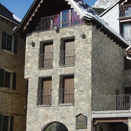 Valle De Izas Szálloda