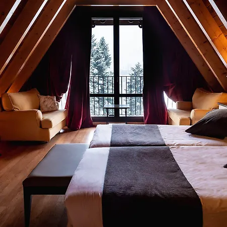 Valle De Izas Szálloda 3*