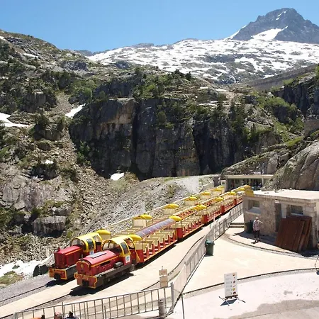 Valle De Izas Szálloda 3*