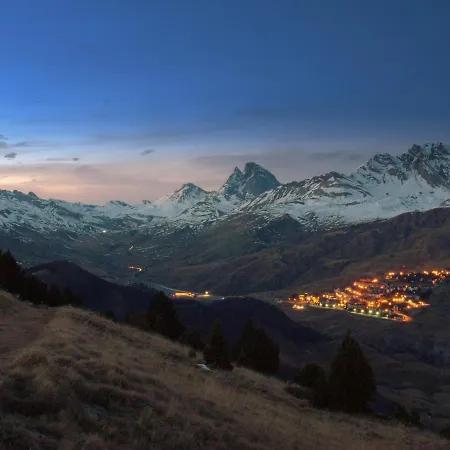 Valle De Izas Szálloda 3*