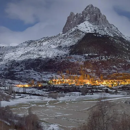 Valle De Izas Szálloda 3*