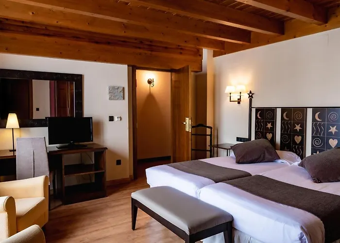 Valle De Izas Hotell 3*