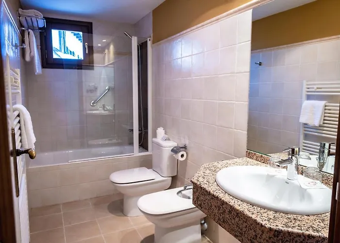 Otel Valle De Izas 3*