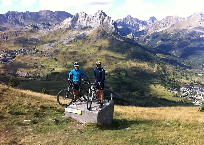 Valle De Izas Hotell 3*