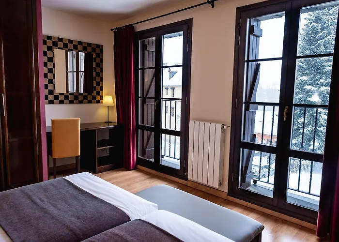 Valle De Izas Otel 3*